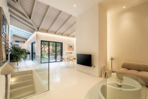 Modern Apt in the City Pulse